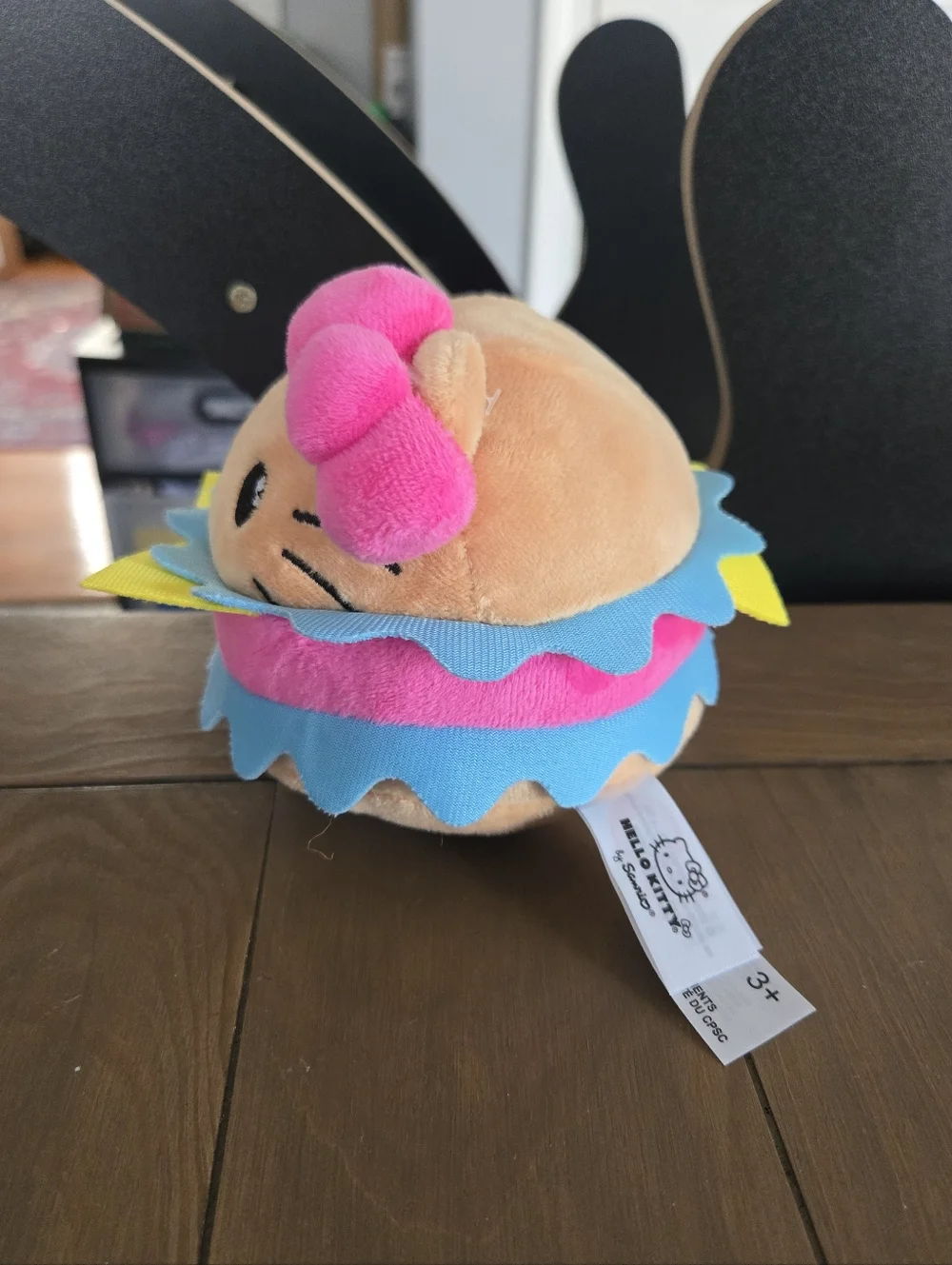 Cute Kawaii Sanrio Plush Hello Kitty Burger Toy with Pink Bow